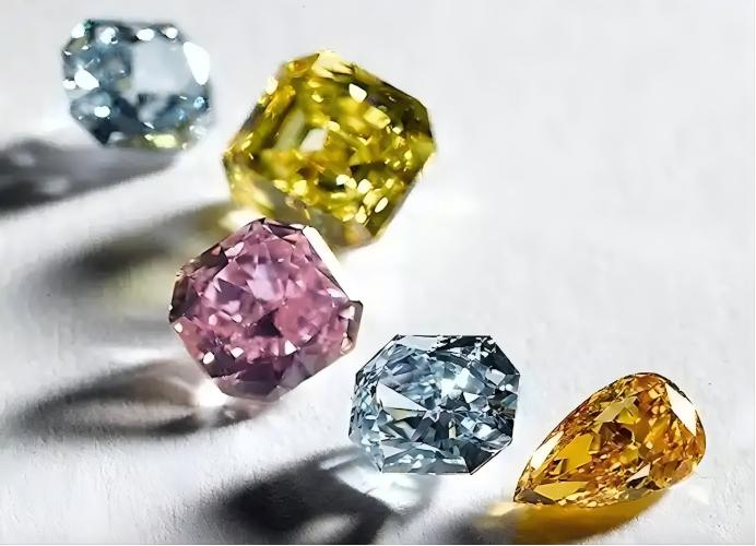 4Cs What Is Diamond Color 2