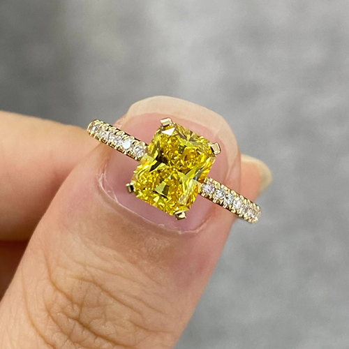 SLZZKCZ04501 1.479ct Radiant Yellow Lab Grown Diamond in 18K White Gold Ring